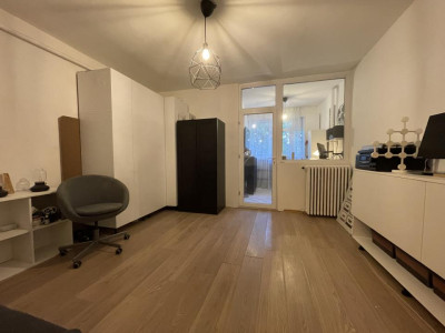     Garsonieră cu potențial – 30 mp, decomandată, etaj 1