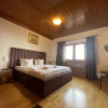 Casă spectaculoasă în Sinaia, cu facilități de resort și panoramă unică thumb 14